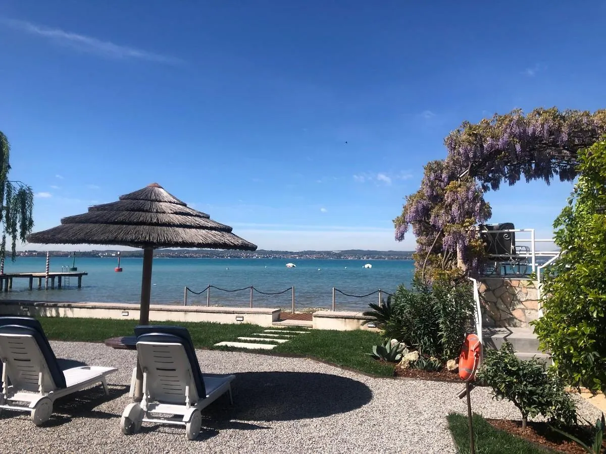 *** Bed and breakfast Le Petit Du Lac Sirmione Italia