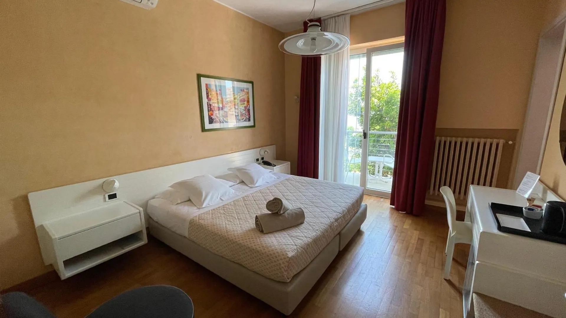 Le Petit Du Lac Sirmione 3*,  Italia