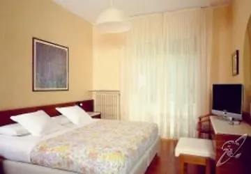 Le Petit Du Lac Sirmione Bed and breakfast