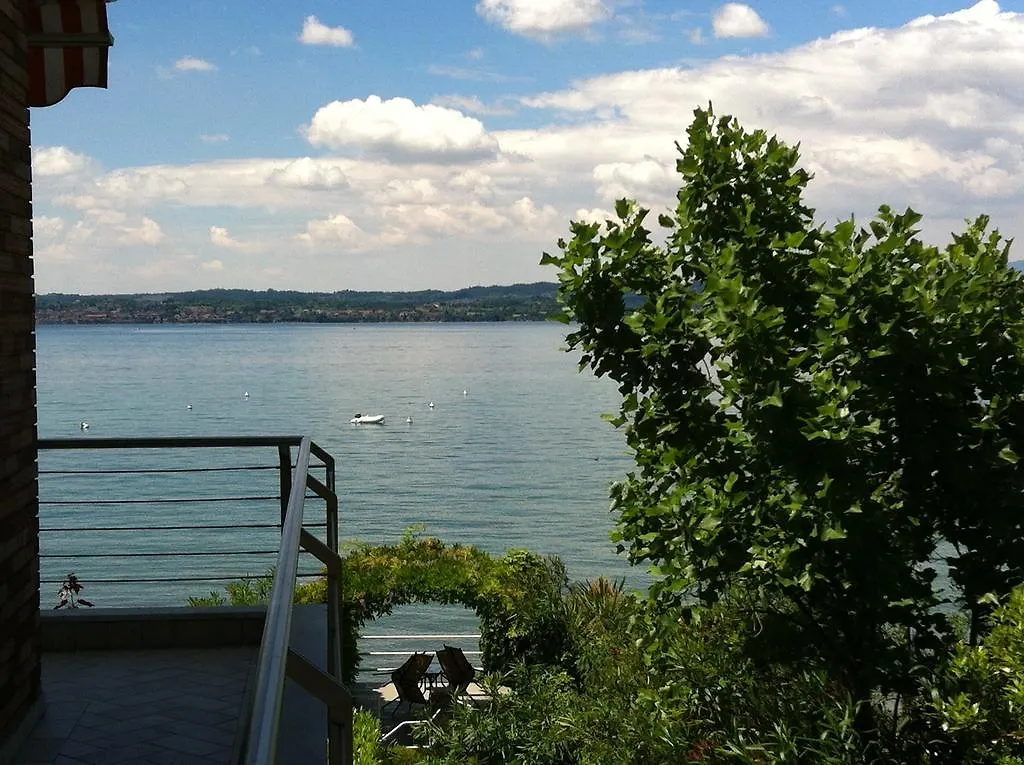 *** Bed & Breakfast Le Petit Du Lac Italy